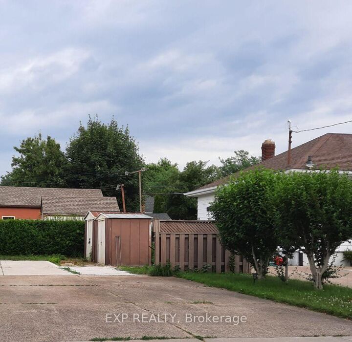 Property Photo: 92 Margery Avenue ON L2R 6K1