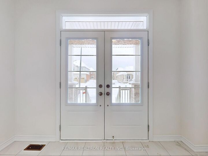 Property Photo:  6 Grieve Avenue  ON L0E 1R0 