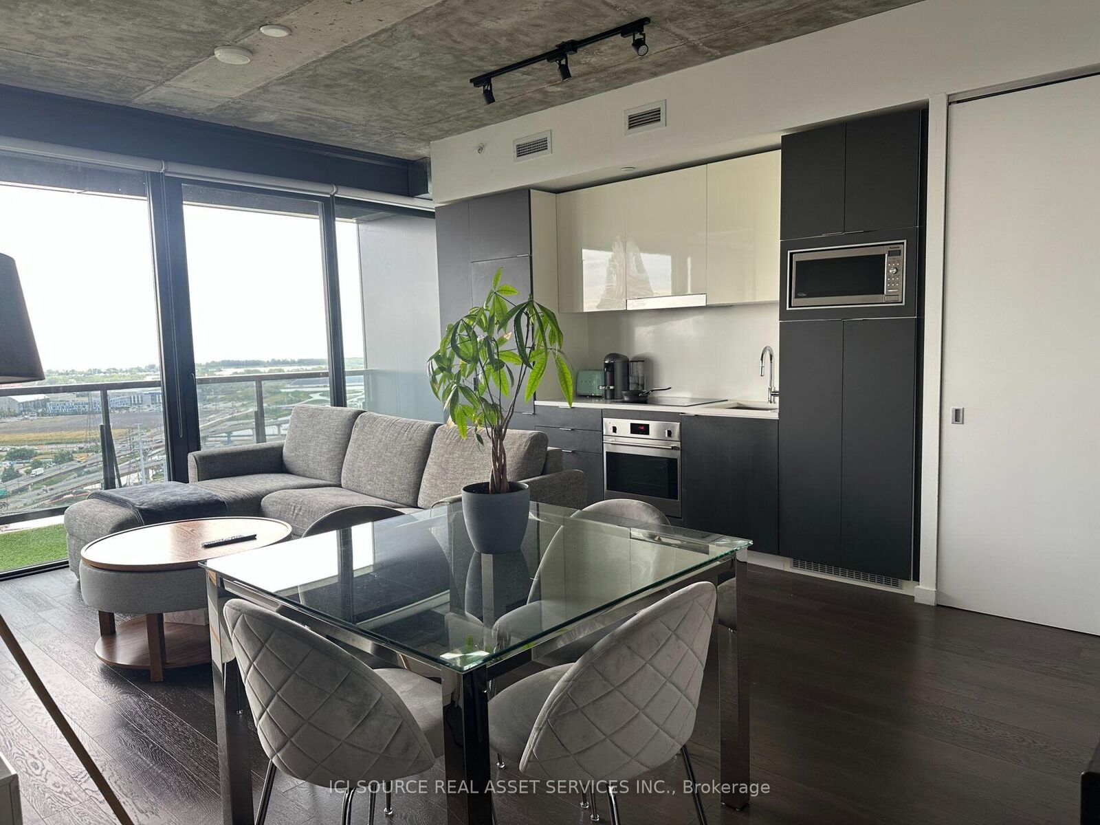 Property Photo:  170 Bayview Avenue 2407  ON M5A 0M4 