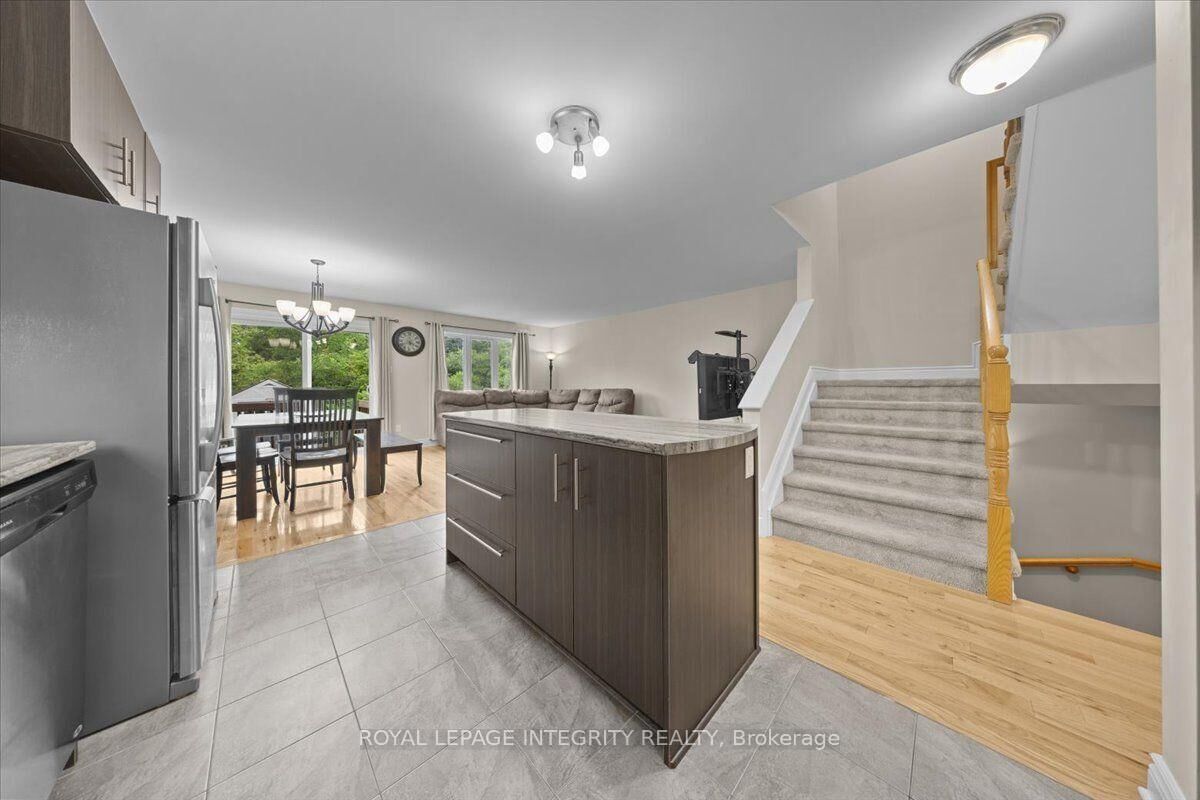 Property Photo: 2345 Marble Crescent ON K4K 0H1