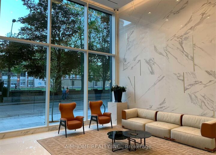 Property Photo:  85 Wood Street 3502  ON M4Y 0E8 