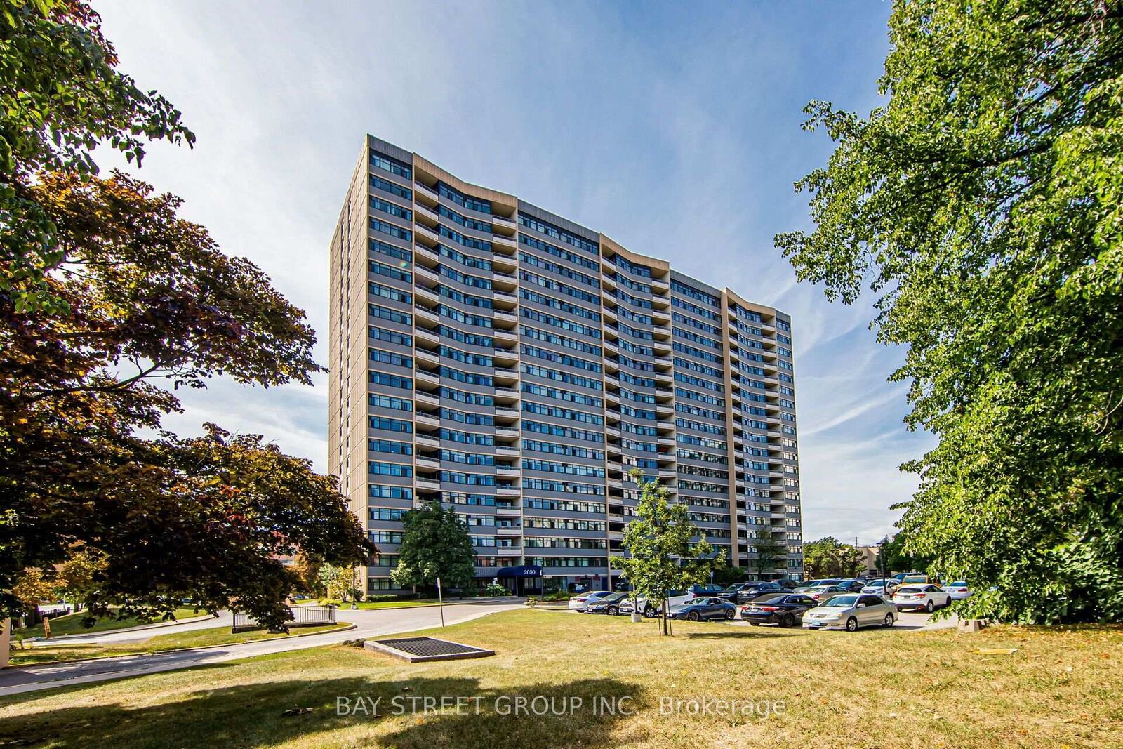 Property Photo:  2050 Bridletowne Circle 1712  ON M1W 2V5 