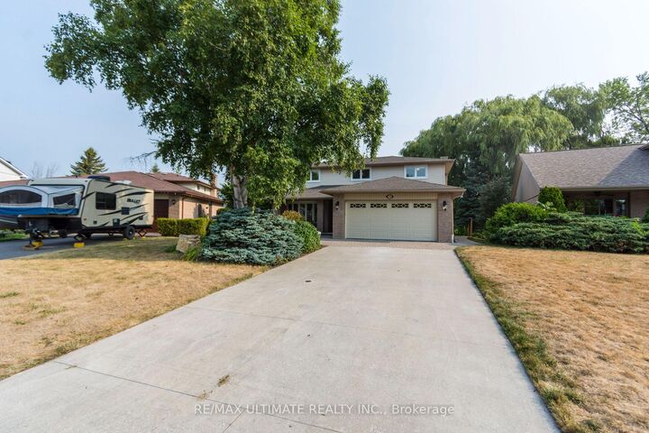 Property Photo: 34 Briarwood Cres Crescent ON K8N 5K9