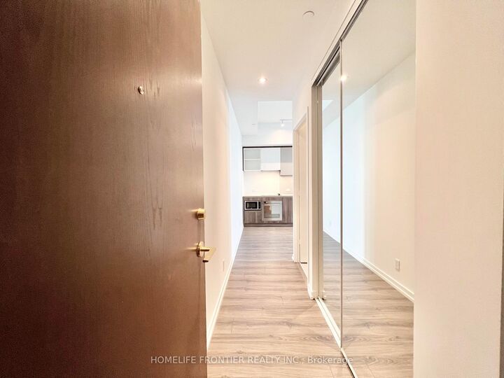 Property Photo:  7890 Jane Street 3201  ON L4K 0K9 