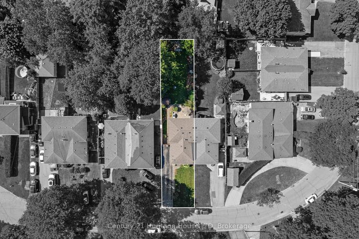 Property Photo:  20 Cypress Street  ON L2N 4L9 