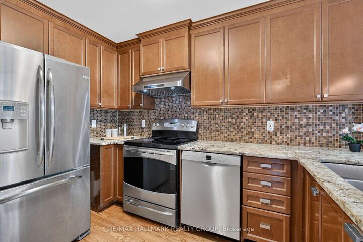 Property Photo:  174 Carwood Circle W  ON K1K 4V6 