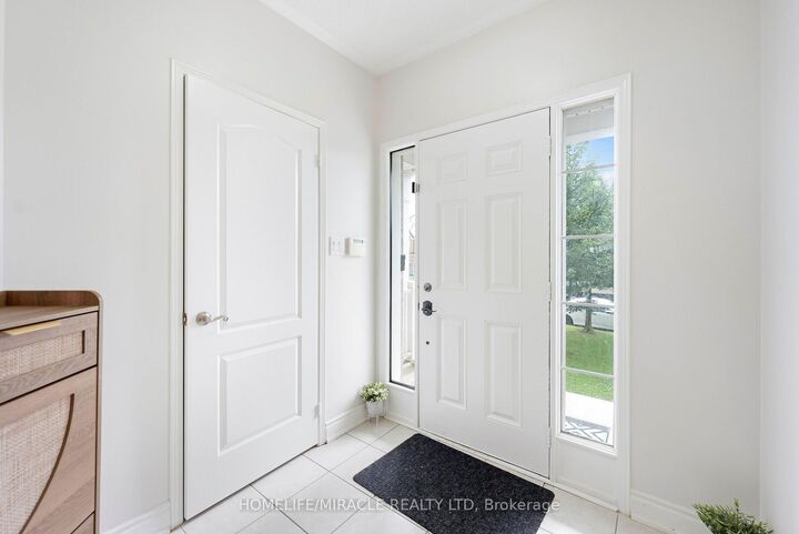 Property Photo:  1619 Frolis Street  ON L1K 0L4 