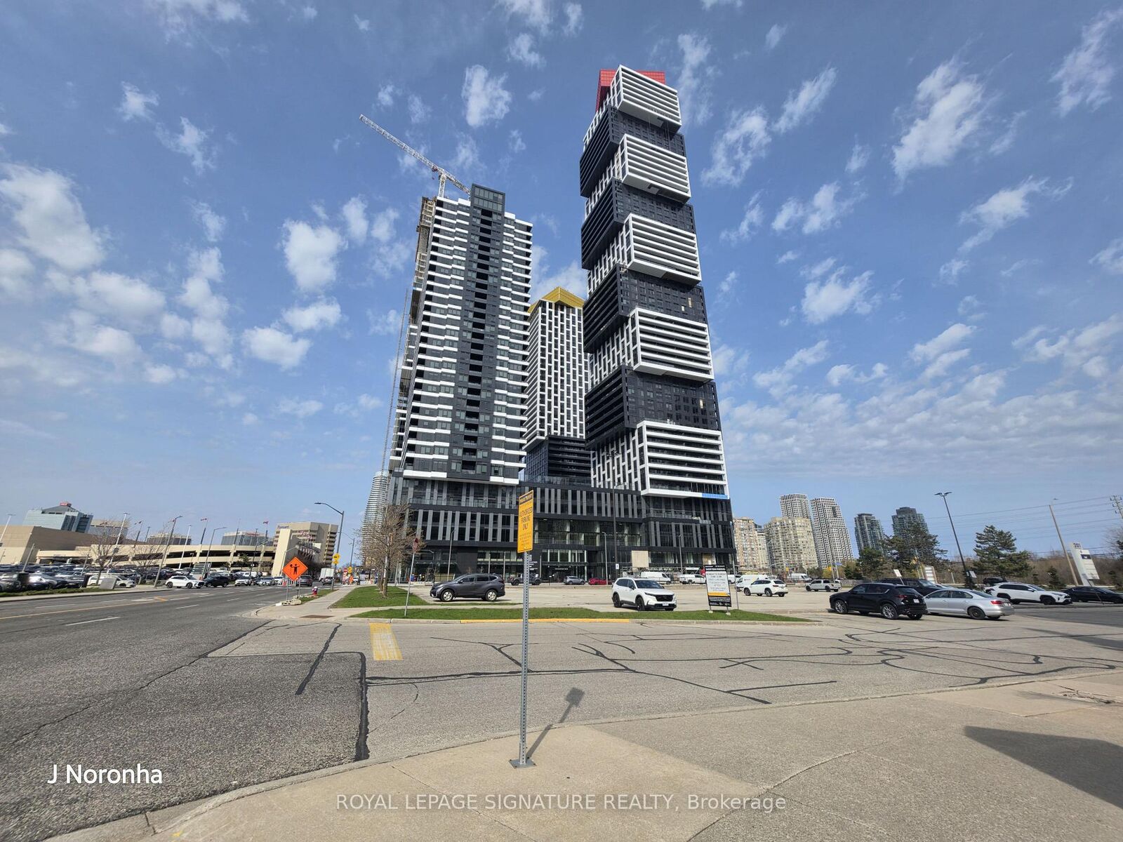 Property Photo: 4015 The Exchange N/A NE 4803 ON L5B 0N9