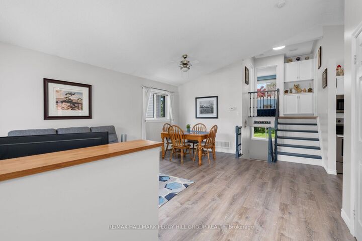 Property Photo: 18 Draper Crescent ON L4N 8A9