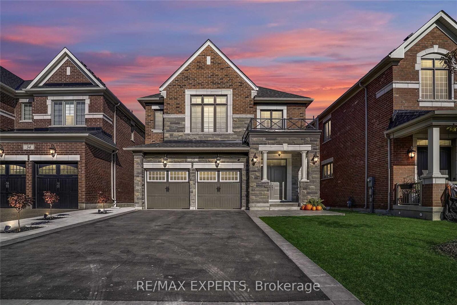 Property Photo:  38 Chorus Crescent  ON L4H 3N5 