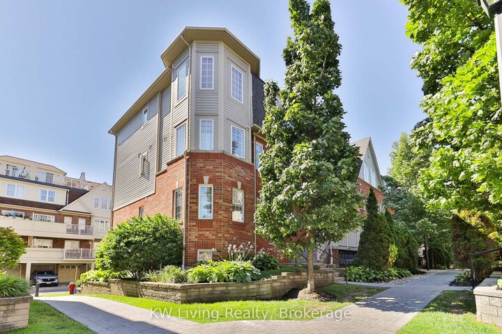 740 Neighbourhood Circle 4 — photo 1