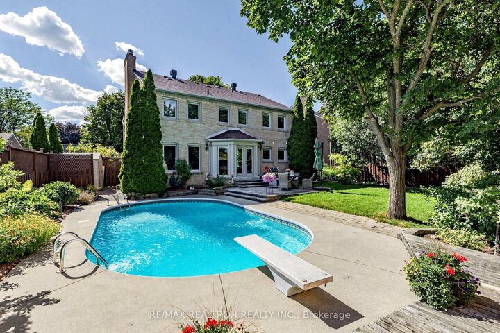 84 Ferndell Circle — photo 1