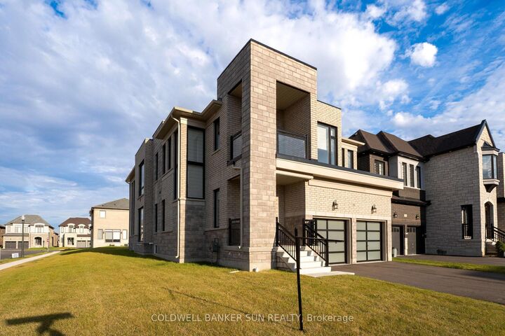 Property Photo:  166 Prince Charles Crescent  ON N4T 0N1 