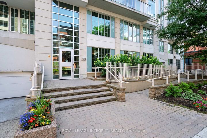 Property Photo:  138 Somerset Street 203  ON K2P 0A3 