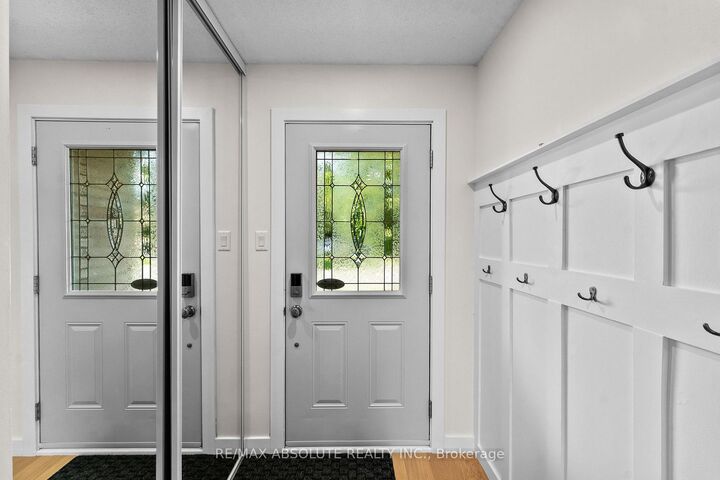 Property Photo: 32 Greer Street ON K2S 1H7