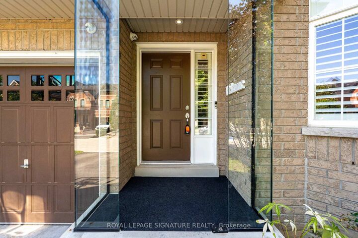 Property Photo: 22 Northcastle Crescent ON L1M 0H8