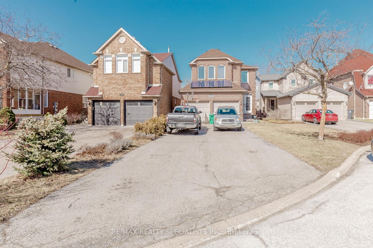Property Photo: 2535 Raglan Court Lower ON L5M 5L5