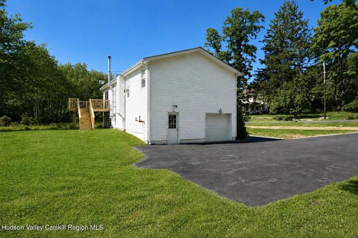 Property Photo:  89 Quannacut  NY 12566 