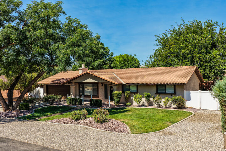 Property Photo: 3716 W Marigold Way UT 84790