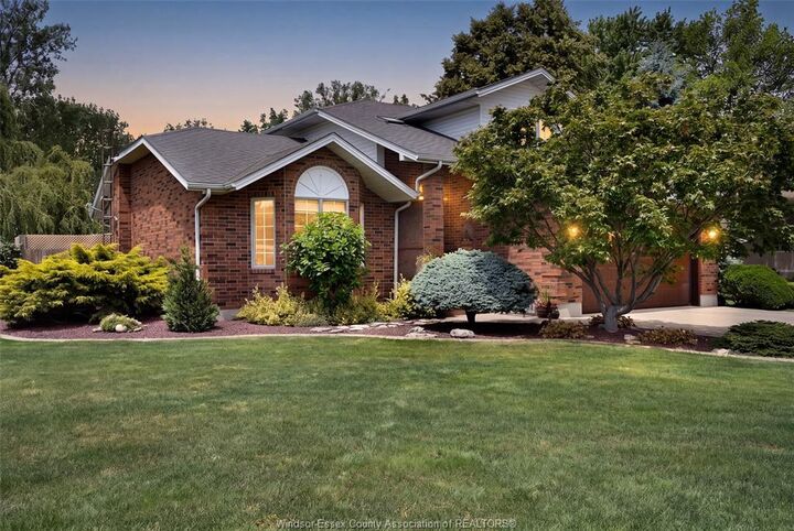 Property Photo:  605 Markham Drive  ON N0P 2L0 