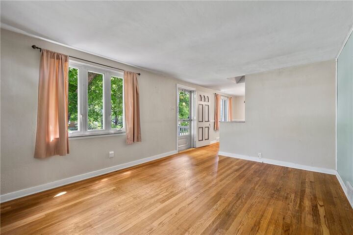 Property Photo:  3210 Thornwood Dr  PA 15102 
