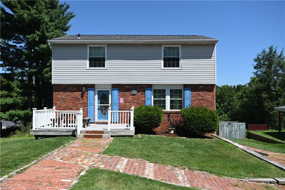 Property Photo: 43 Woodhill Dr PA 15024
