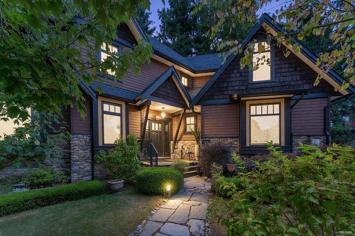 Property Photo: 15305 29A Avenue BC V4P 1G7