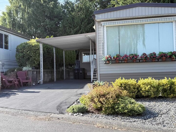Property Photo: 15851 Suffolk Road BC V4A 5L3