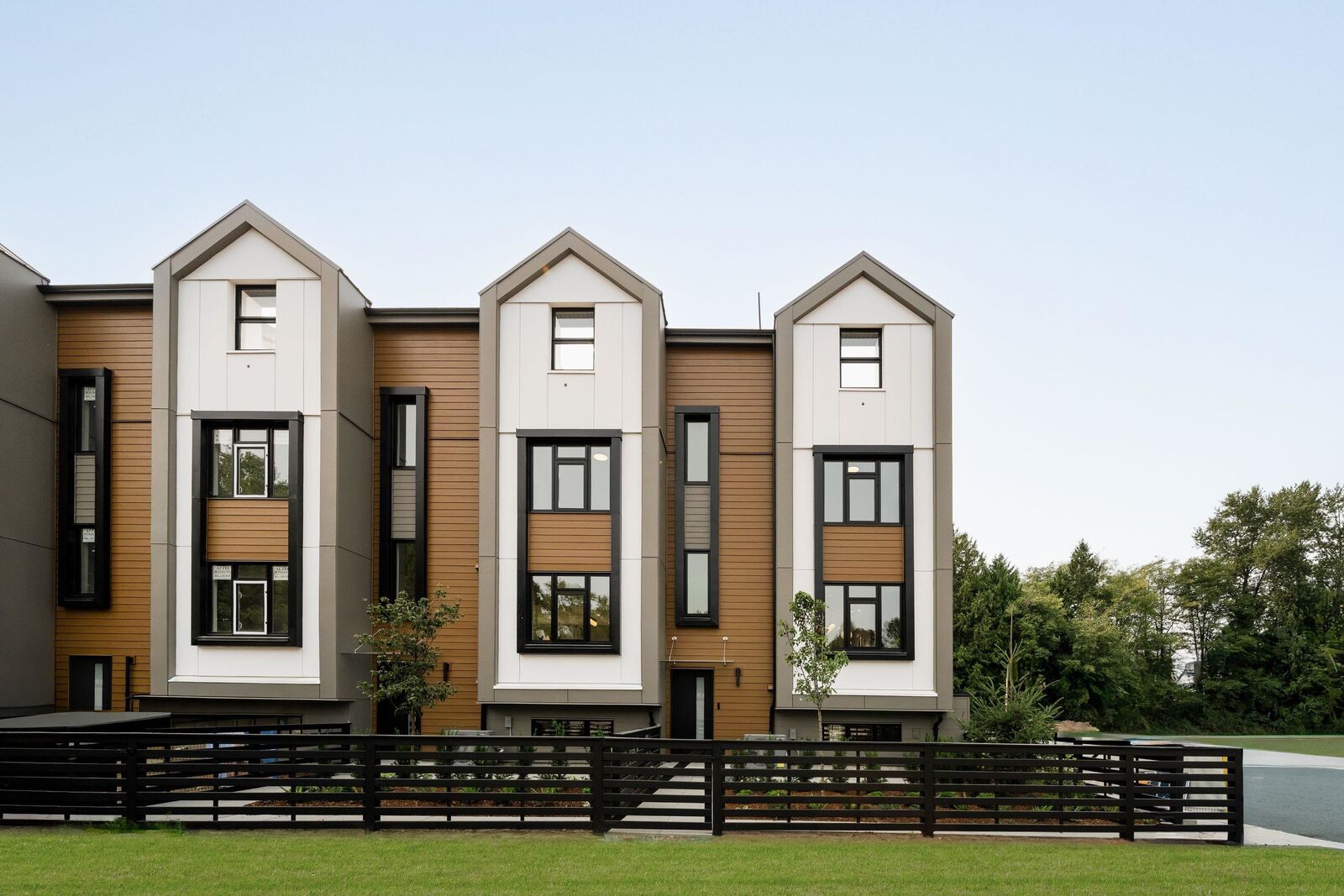 Photo de la propriété: 16900 18 Avenue 86 BC V3Z 9X3