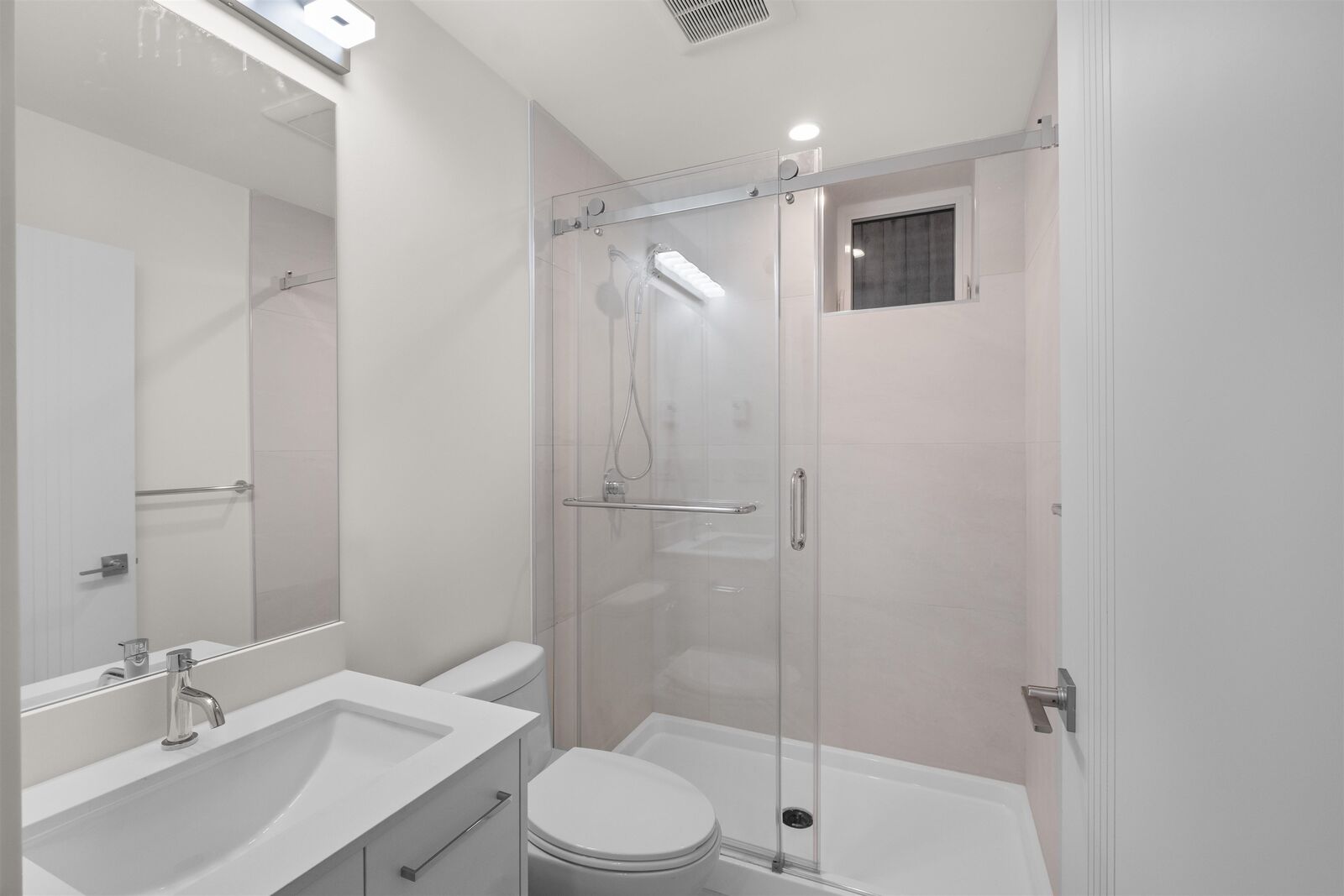 Property Photo: 2236 E 5th Avenue BC V5N 1M8
