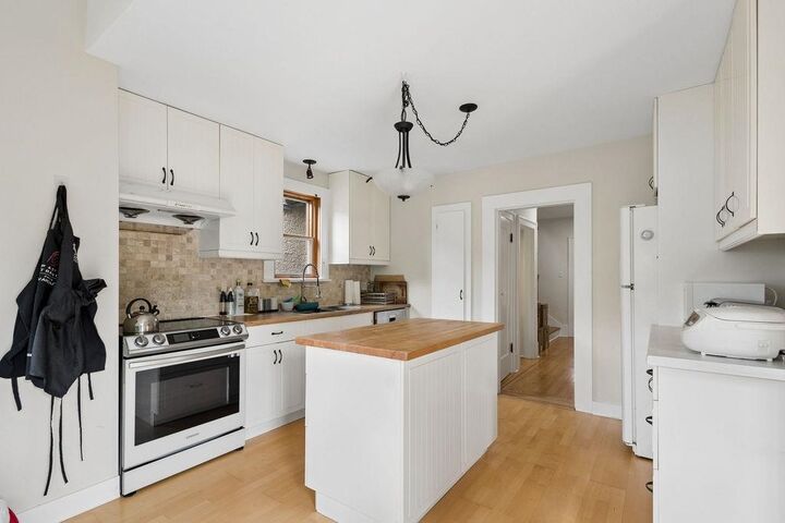 Property Photo:  4620 W 7th Avenue  BC V6R 1X5 