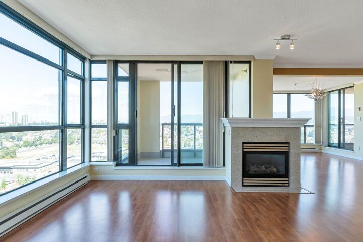 Property Photo: 615 Hamilton Street 1903 BC V3M 7A7
