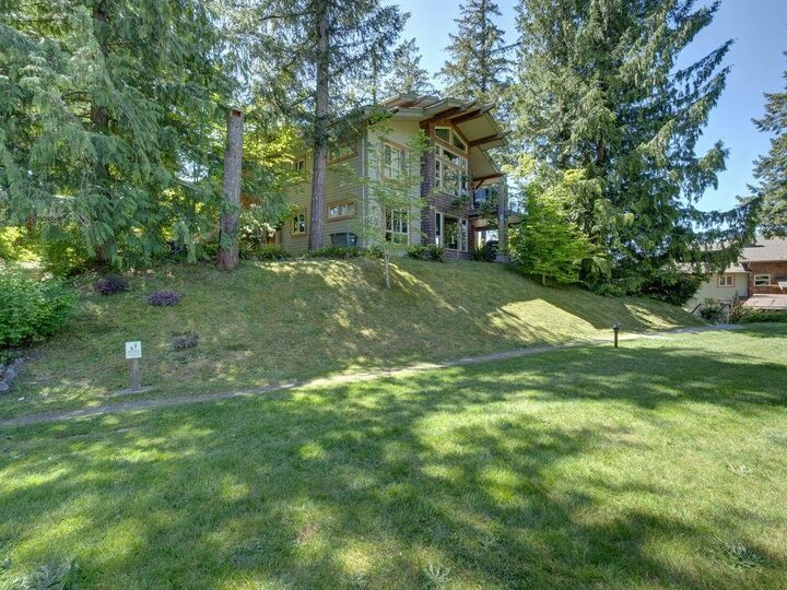 Property Photo: 12849 Lagoon Road 11D BC V0N 2H0
