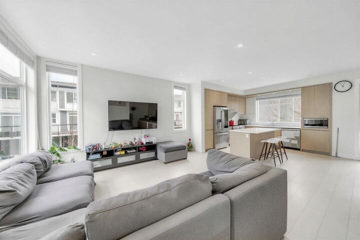Property Photo: 2328 167A Street 14 BC V3Z 1H2