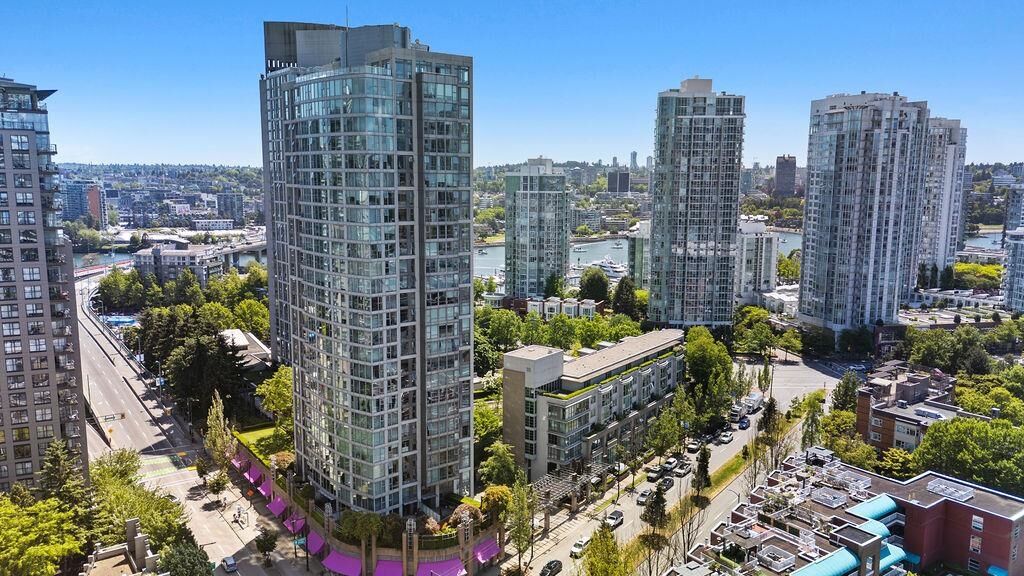 Property Photo: 1008 Cambie Street 2801 BC V6B 6J7