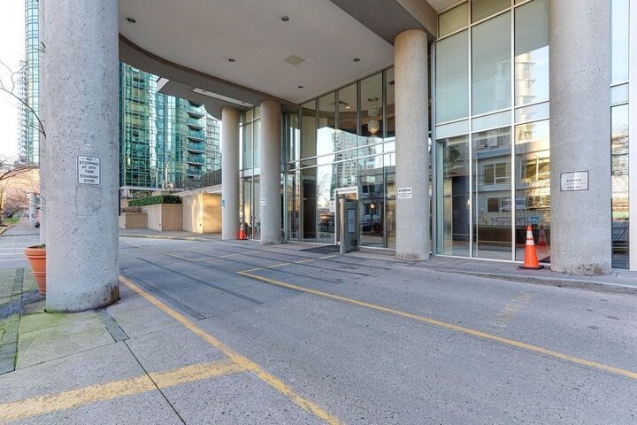 Property Photo: 588 Broughton Street 702 BC V6G 3E3