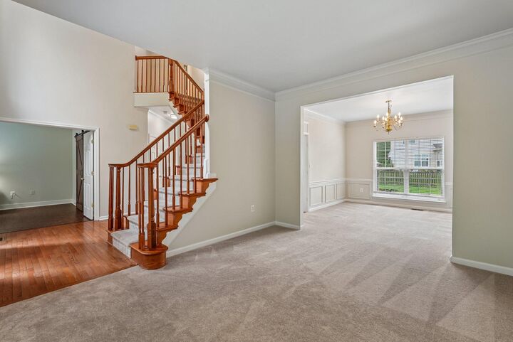 Property Photo: 952 Devonshire Circle VA 20132