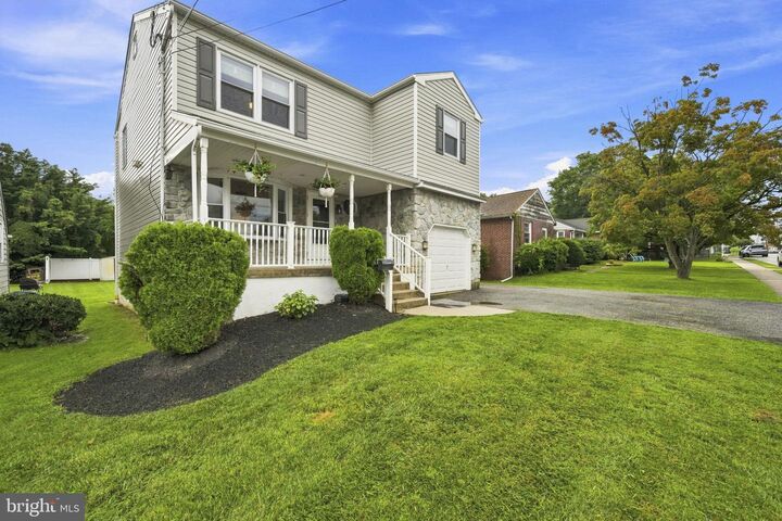 Property Photo:  107 Milmont Avenue  PA 19033 