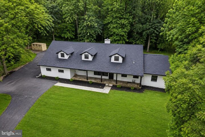 Property Photo:  8 Lupine Lane  NJ 08560 