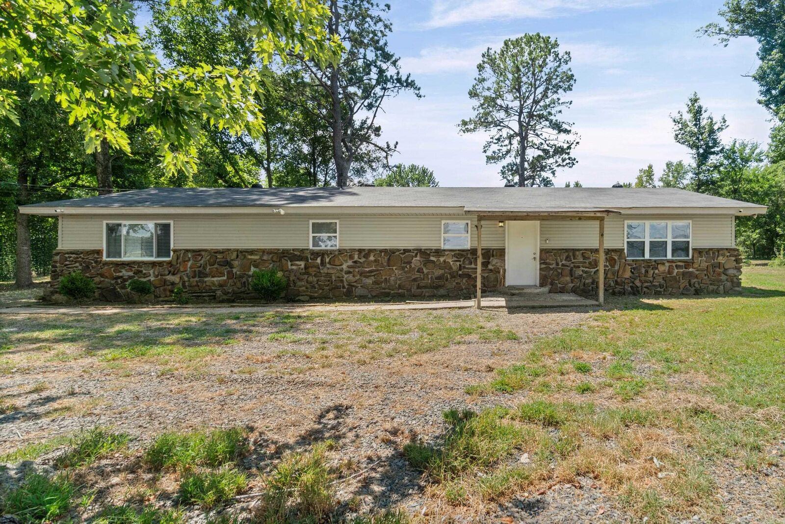Property Photo: 2923 Graham Road AR 72076