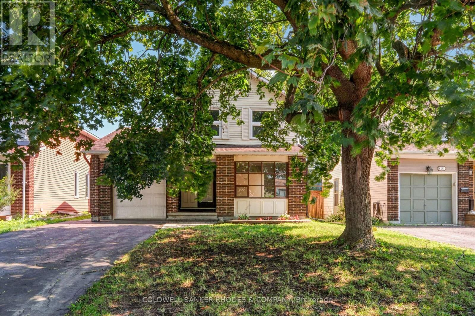 Property Photo: 6290 Fortune Drive ON K1C 2B1