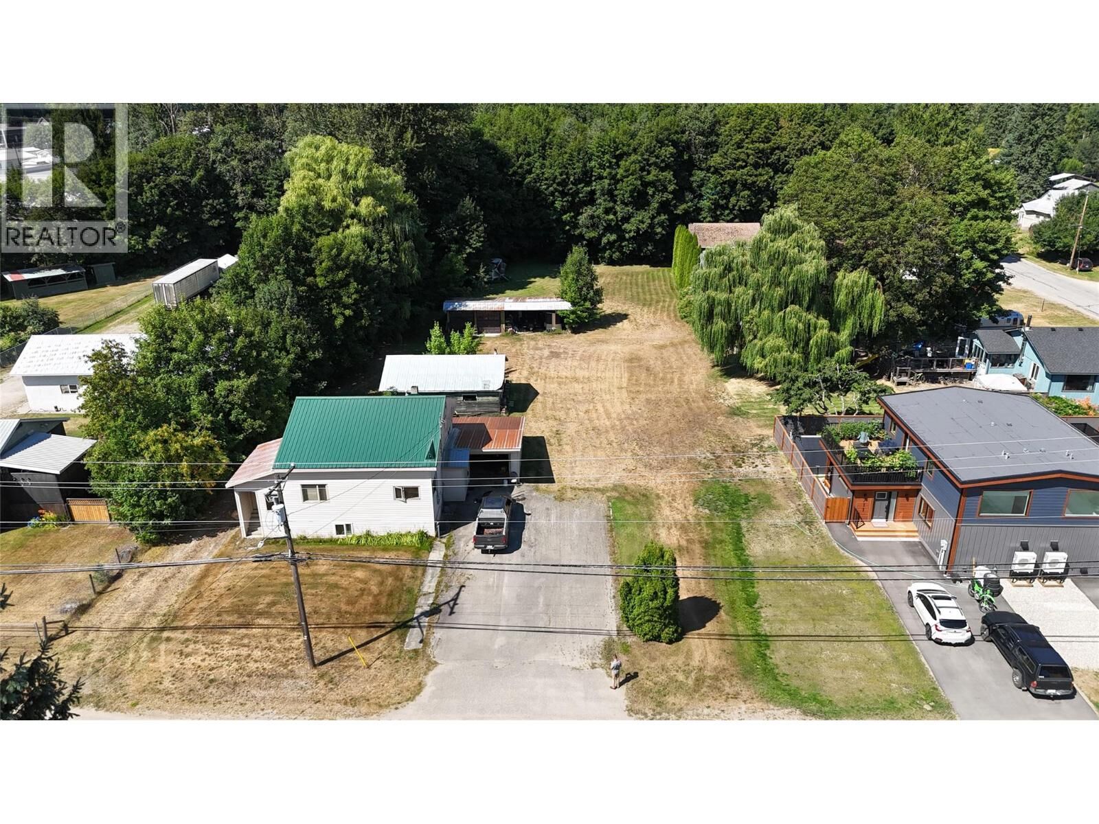 Property Photo:  719 Big Eddy Road  BC V0E 2S0 