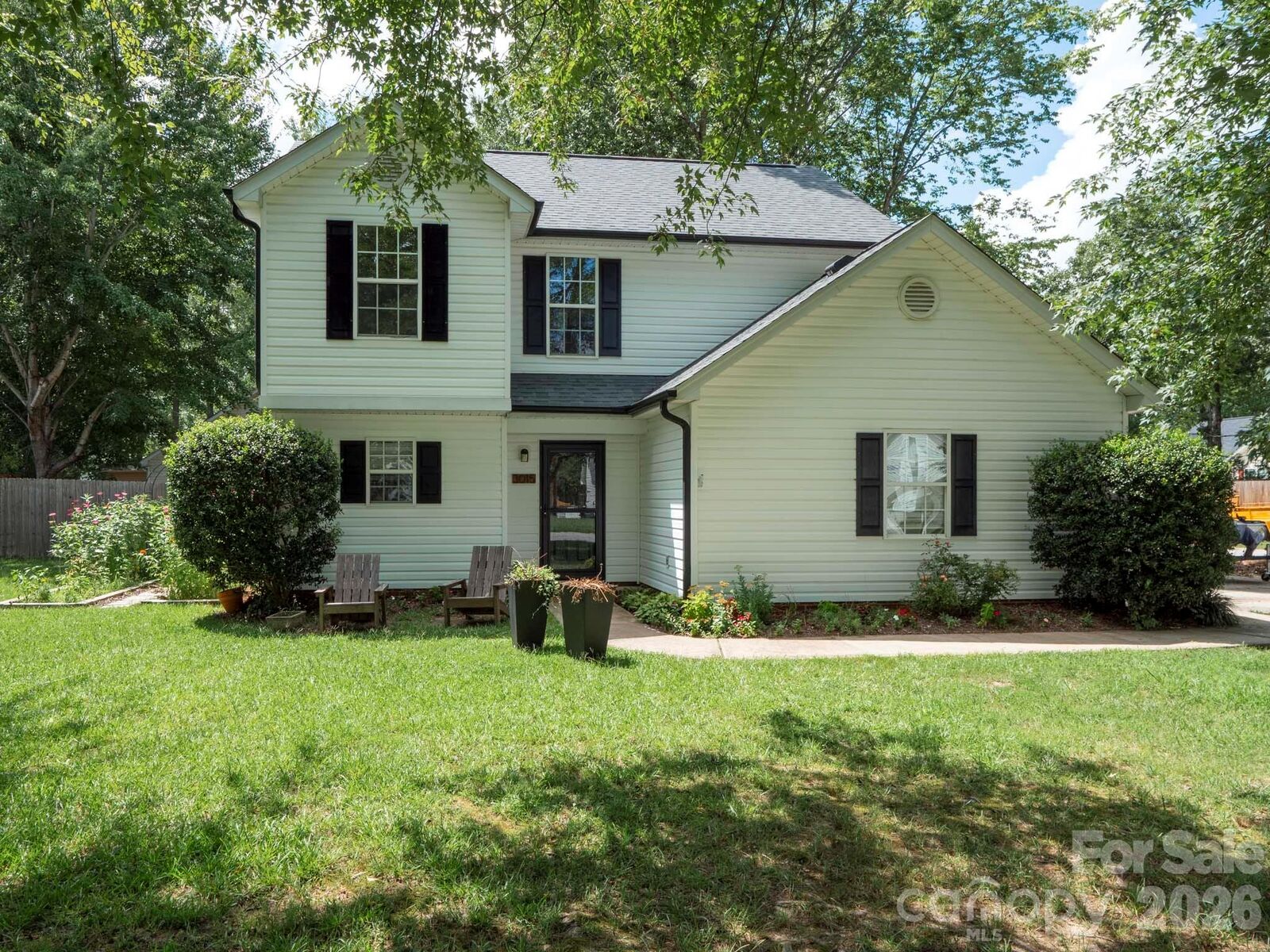 Property Photo:  3015 Queensdale Drive  NC 28110 