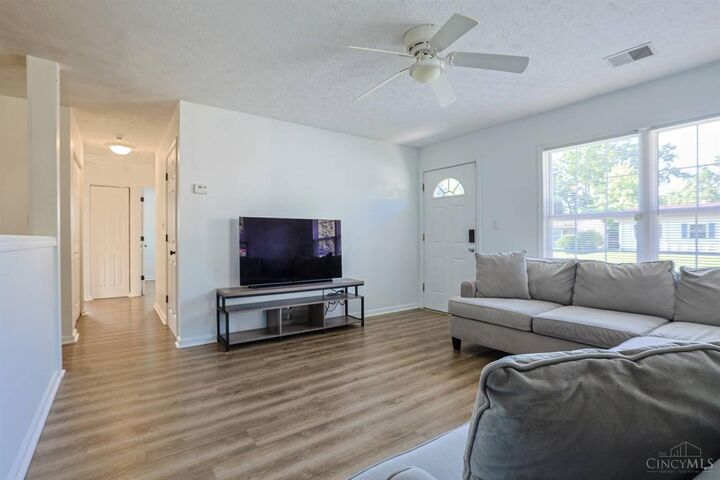 Property Photo: 3226 Deshler Drive OH 45251