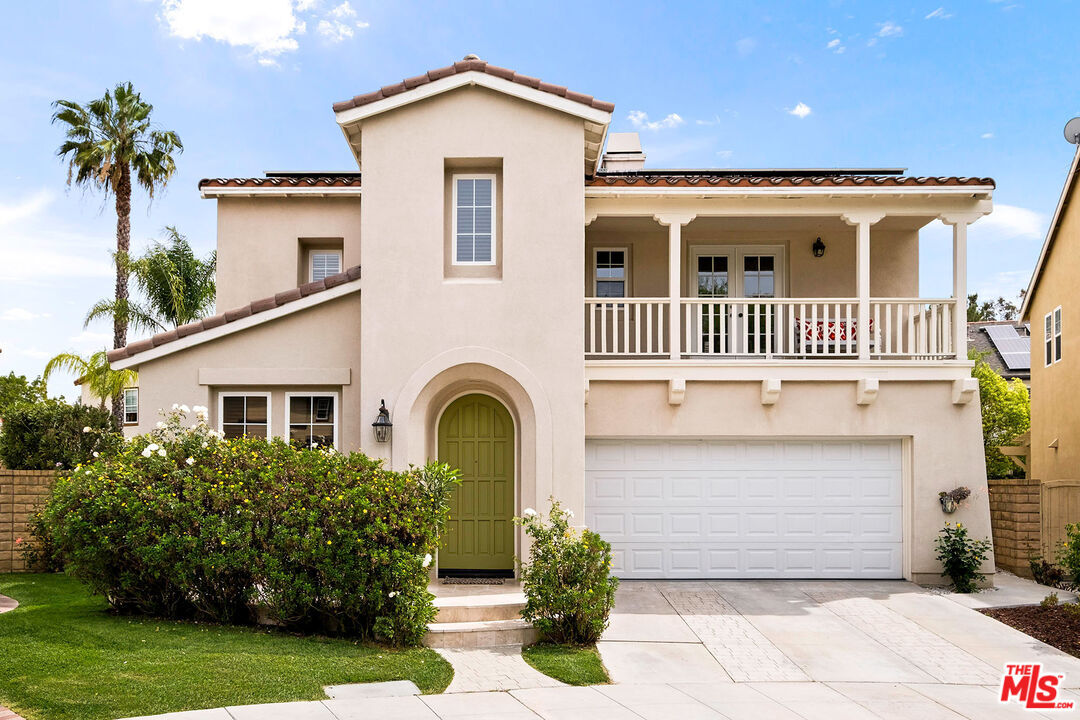 Property Photo: 27062 Clarence Ct CA 91355