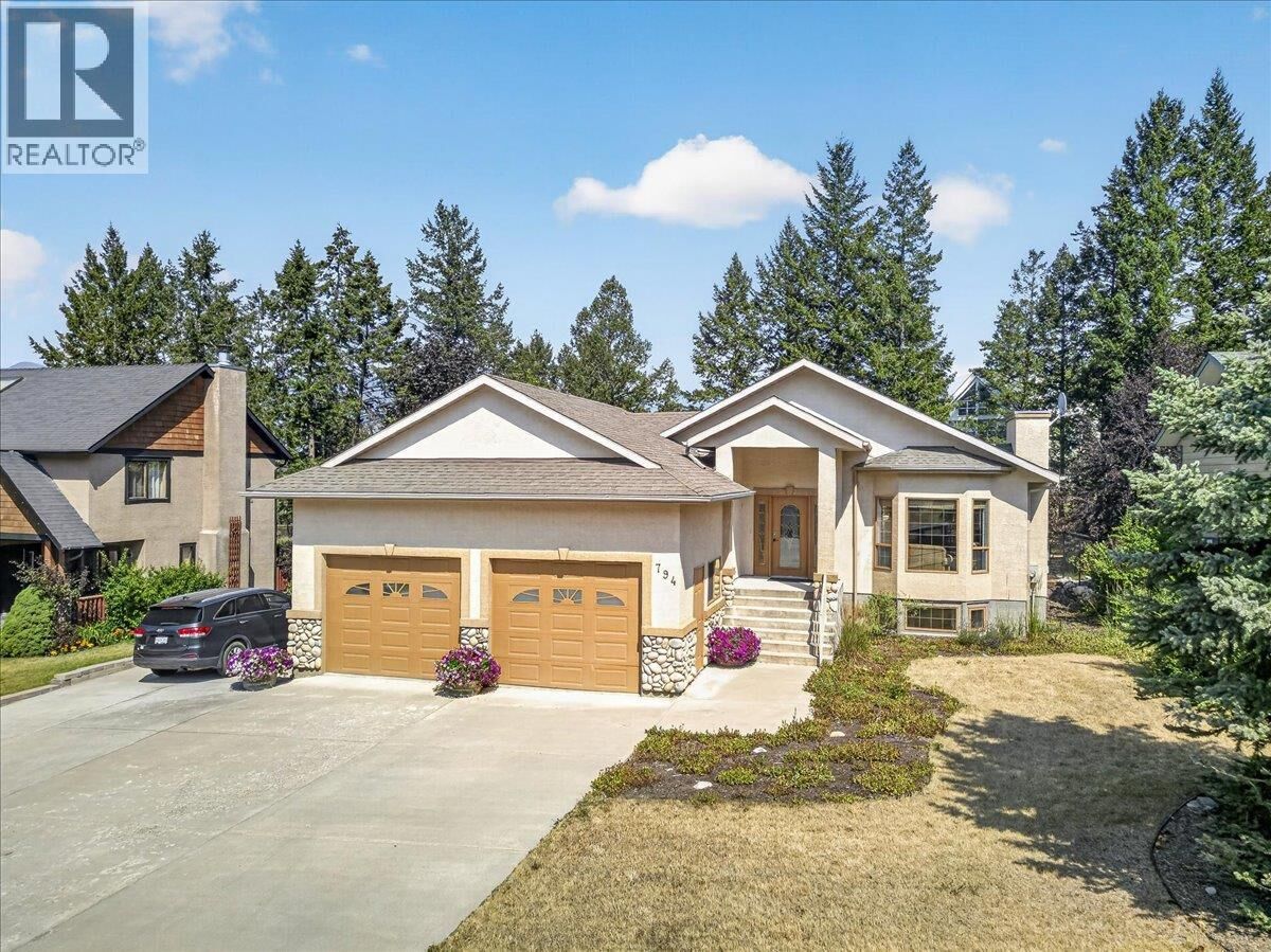 Property Photo: 794 Westridge Drive BC V0A 1K4