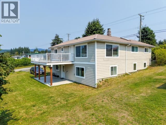 Property Photo:  4535 Fernwood Ave  BC  