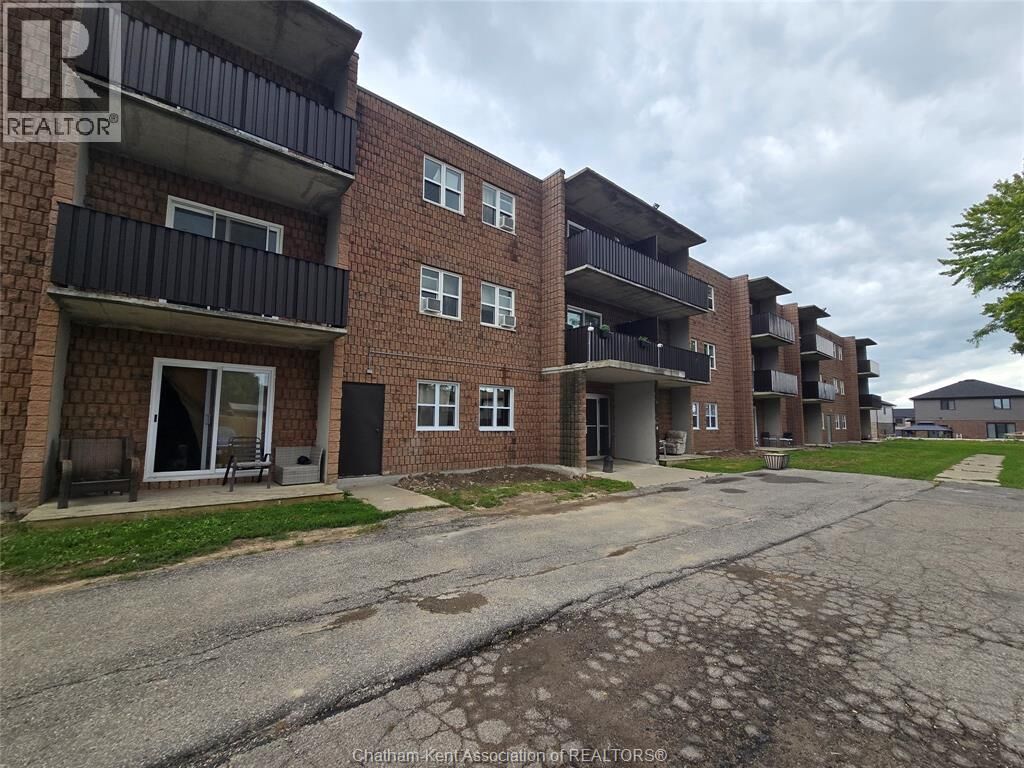 Property Photo:  276 Merritt Avenue 108  ON N7M 3G1 