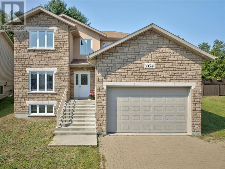 Property Photo:  164 Bonnie Drive  ON P3Y 0A2 