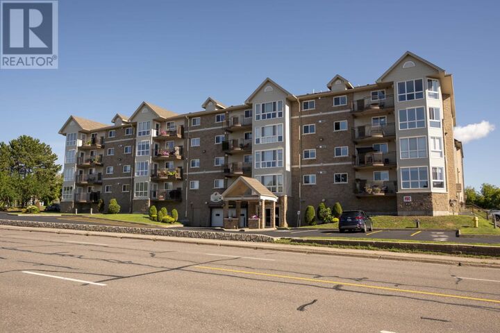 101 - 620 Red River Rd — photo 1